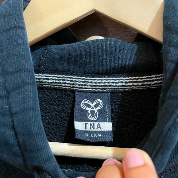 TNA WOMANS BLACK SWEATER - Picture 2 of 3